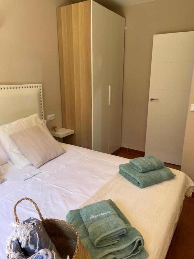 Bonito Apartamento Con Terraza, Jardin Y Piscina Cala'N Bosch  Exteriör bild